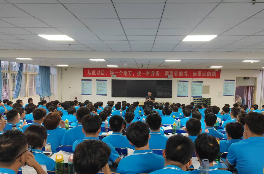 海利爾名譽董事長走進海星訓練營助力新員工成長